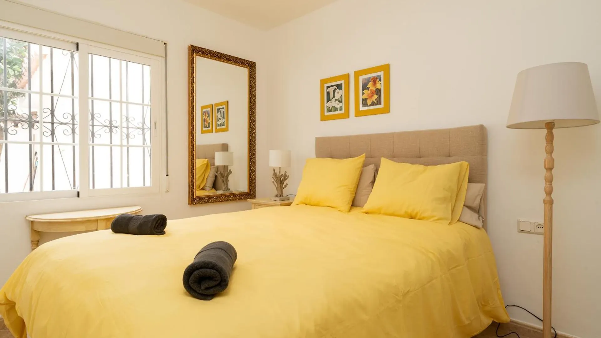 Charming Two Bedroom House Close To The Sea Marbella Holiday home